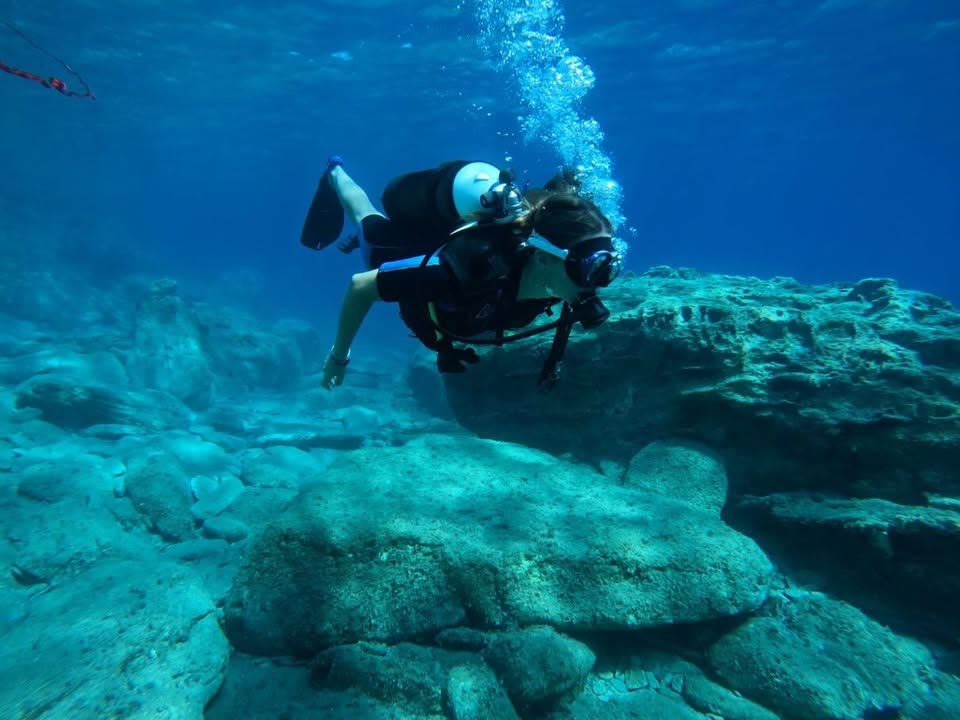 Beginner Try Scuba dive over rocks, Mades Bay
